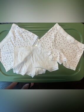 Women’s Ribbed Cotton Boxer Briefs - White with Tiny Floral Prints (3-Pack)